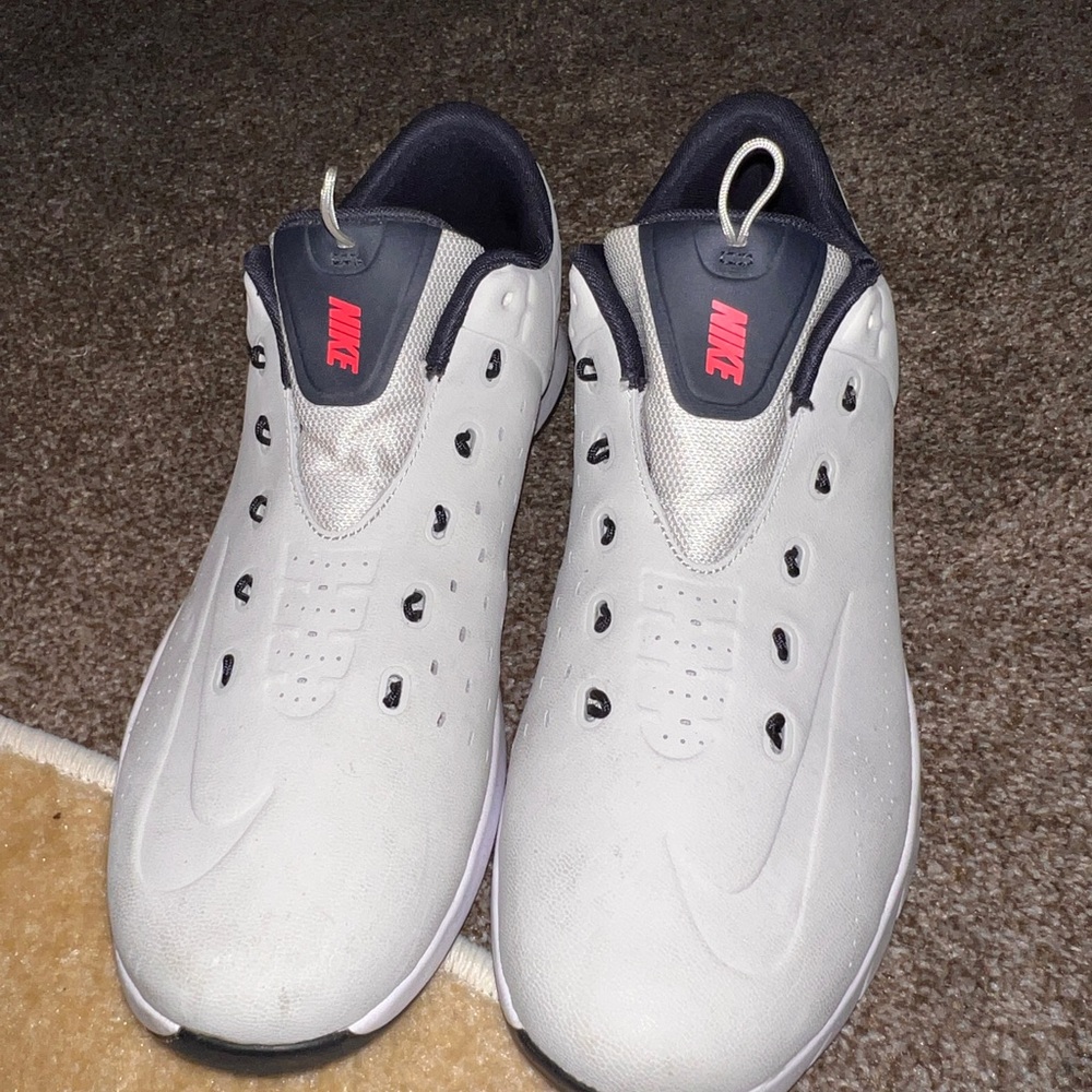 Men’s Nike sneakers size 13. Without laces